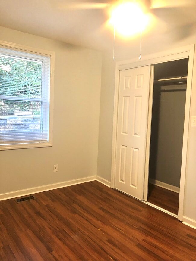 Building Photo - 1744 McGee St