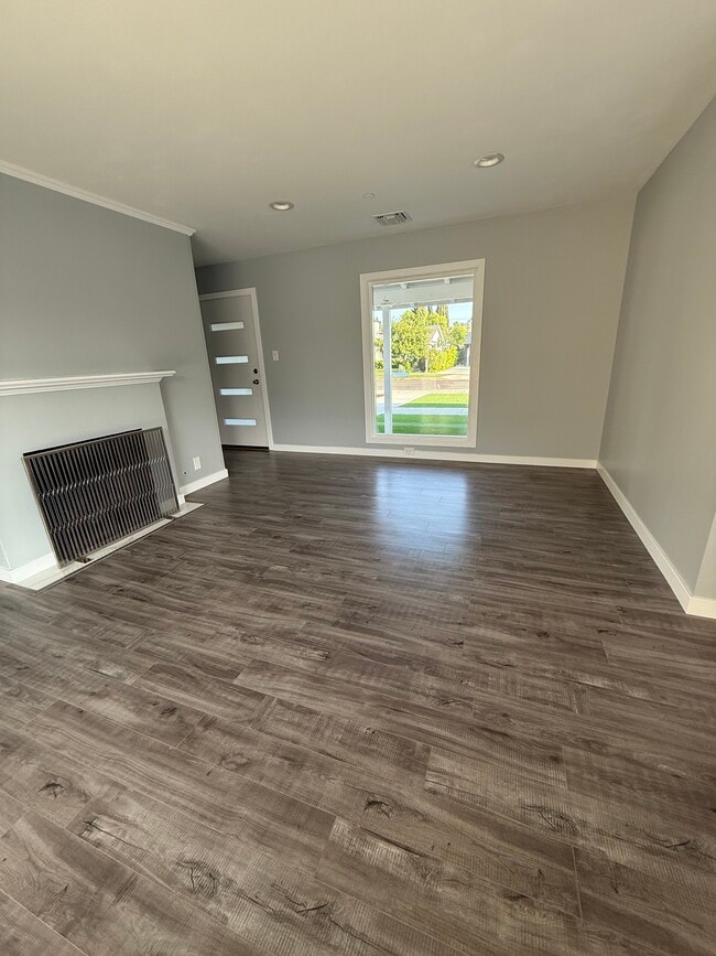 Building Photo - 17549 Blythe St