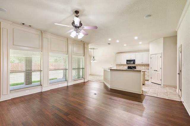 Building Photo - 6925 Danele Ct