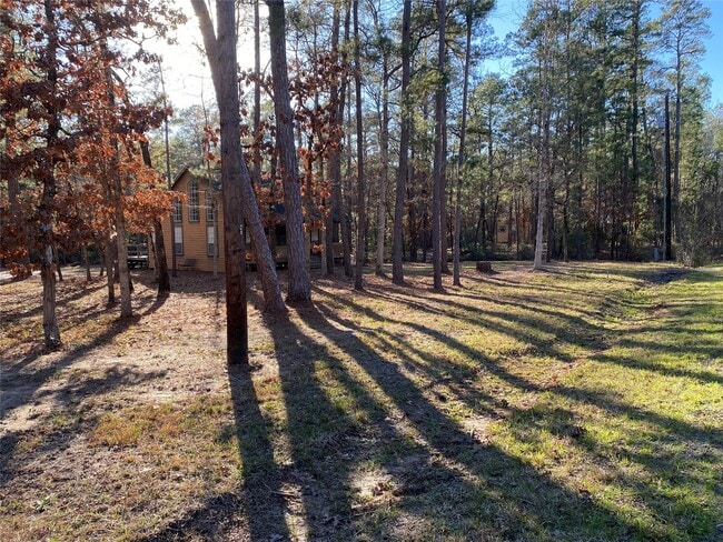Building Photo - 24501 Pine Oaks Ct
