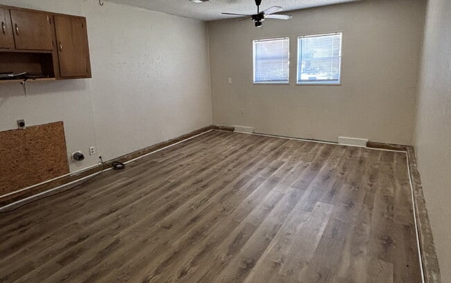 Building Photo - "Charming 3-Bedroom Home in Mary Esther!"