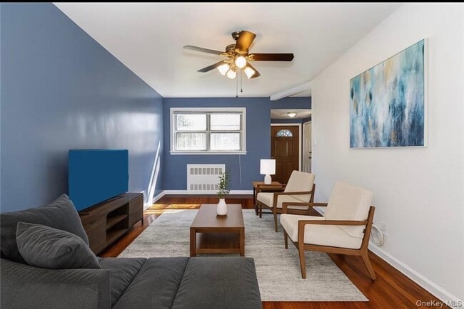 Primary Photo - 1019 E 104th St