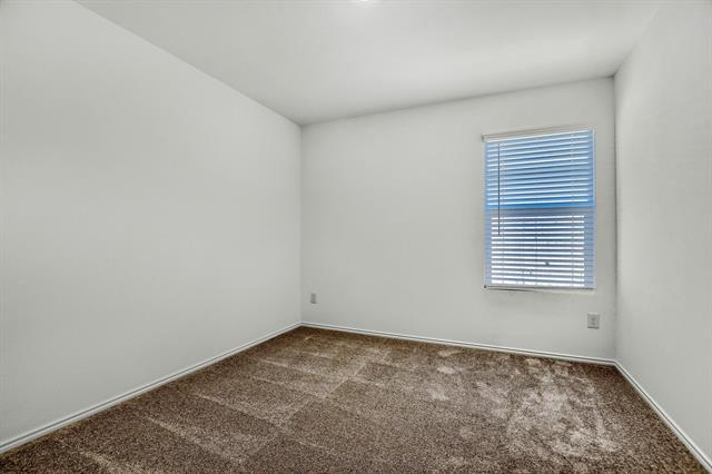 Building Photo - 402 Harvest St