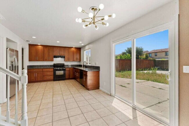 Building Photo - 8828 Billfish Way