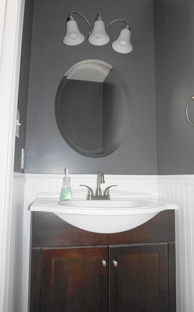 Building Photo - Charming 3Bed/2.5 Bath in Nottingham!