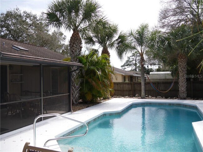 Building Photo - 3026 Vinson Ave