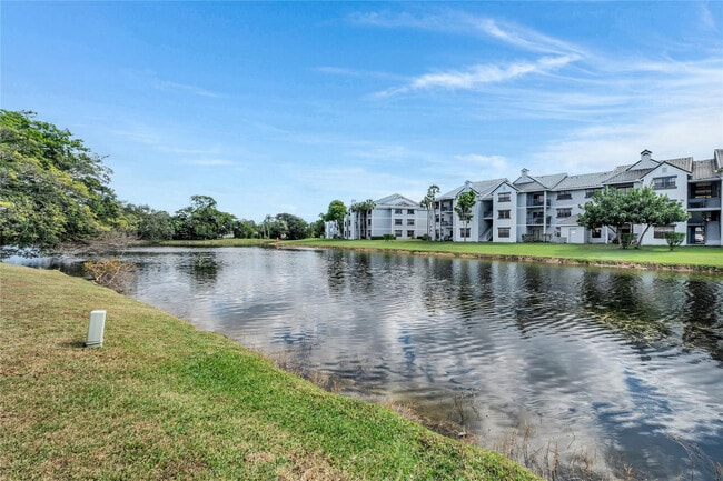 Building Photo - 11266 NW 10th Pl