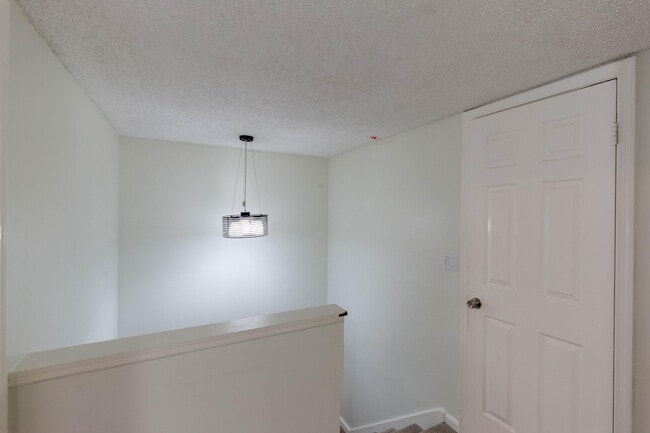Building Photo - 103 Weybridge Cir