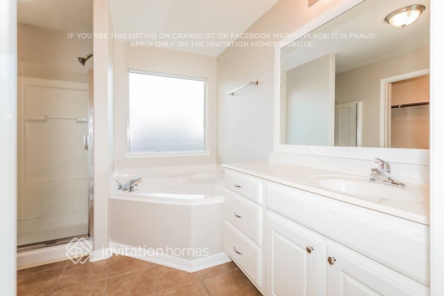 Building Photo - 29035 Village Creek Loop