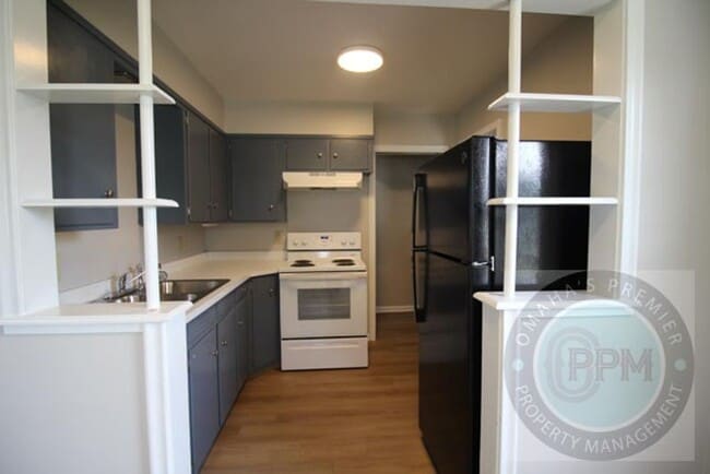Building Photo - 2 Bed 1 Bath House Located In Council Bluf...