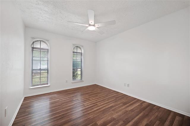 Building Photo - 2813 Raintree Dr