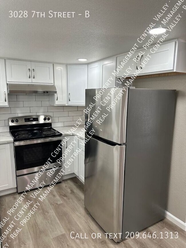 Building Photo - Ceres 2 Bedroom 1 Bathroom Tri-plex