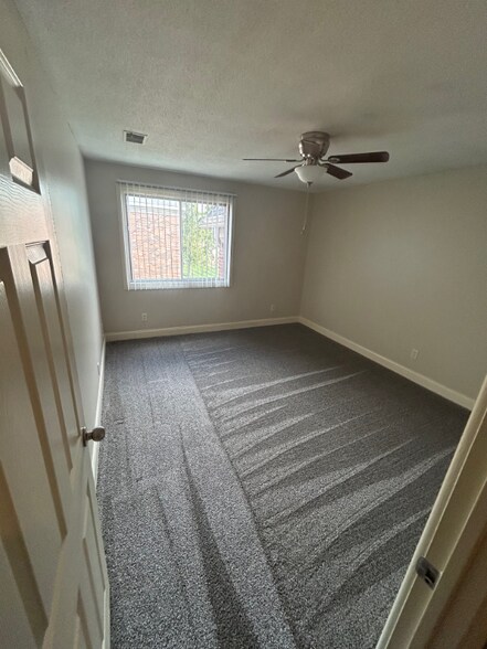 Building Photo - 7100 Van Dorn St