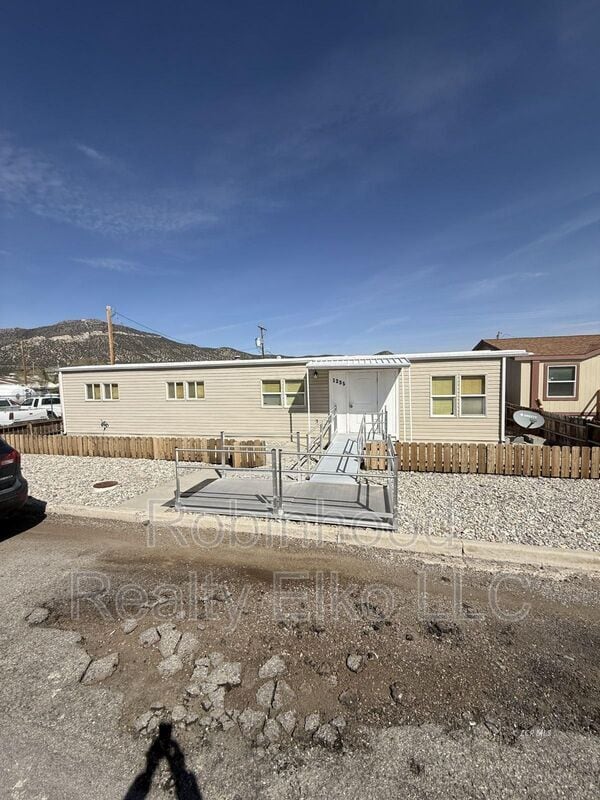 Building Photo - 1235 Ave G