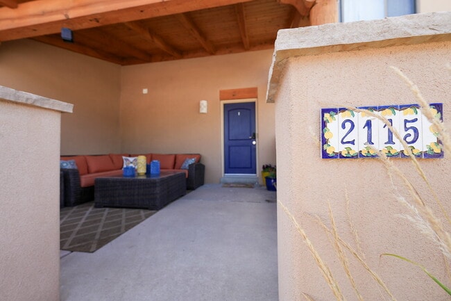 Building Photo - 2115 Tesoro Pl