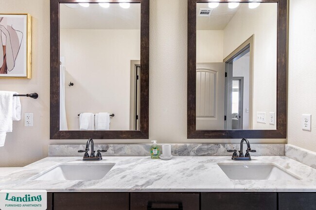 Building Photo - 3235 Heritage Trl