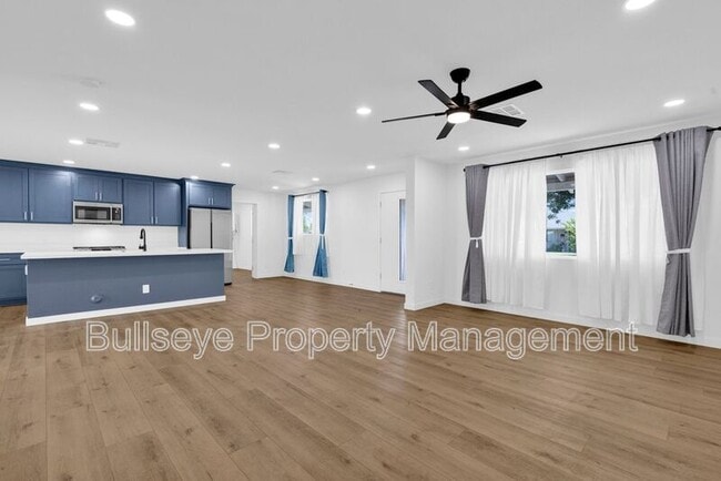 Building Photo - 3138 W Elm St