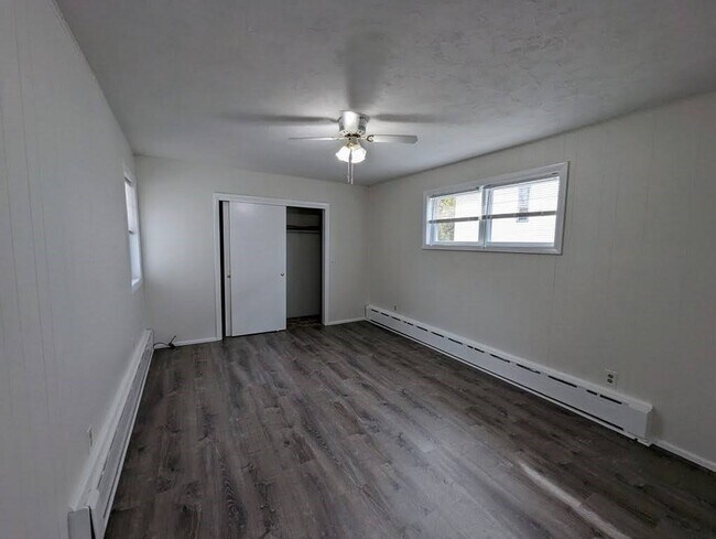 Building Photo - 58 E Main St