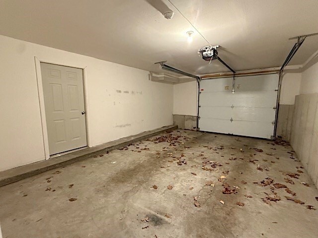 Building Photo - 121 Robin Hill Rd