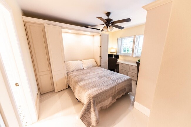 Building Photo - 3100 S Ocean Blvd