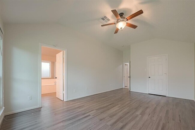 Building Photo - 3118 Watercastle Ct