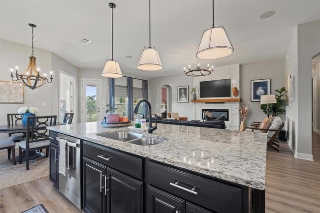 Building Photo - 4945 Strada Dr