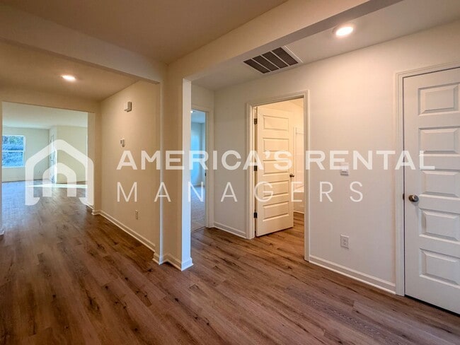 Building Photo - Coming Soon! Available to view NOW!! MOVE ...