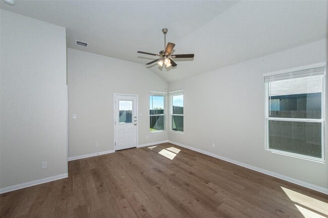 Building Photo - 383 Cross Barn Blvd