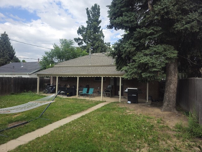 Building Photo - 3011 Dexter St