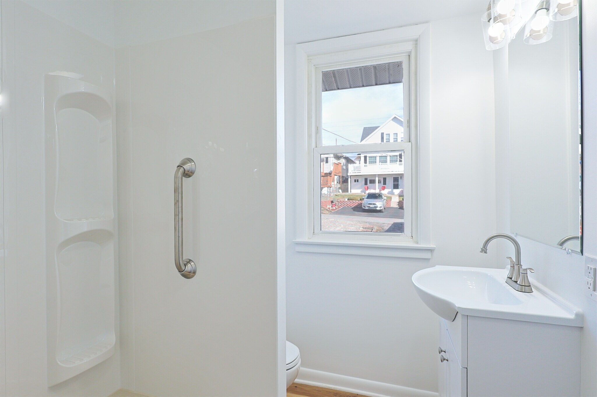 Building Photo - 36 Hawthorne Ave