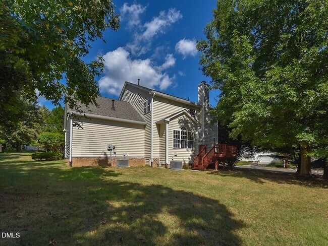 Building Photo - 406 Somersview Dr