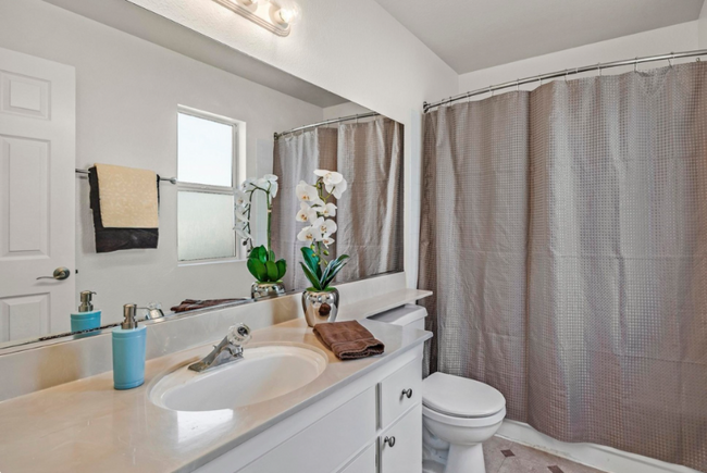 Building Photo - 7595 Canyon Meadows Cir