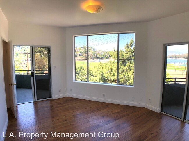 Building Photo - 1890-1896 Silver Lake Blvd