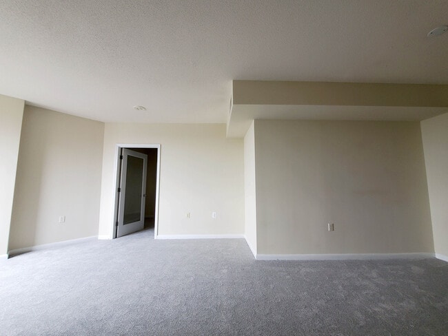 Building Photo - 851 N Glebe Rd
