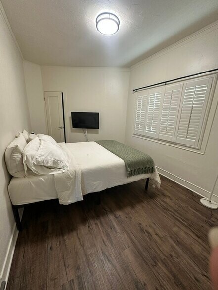 Bedroom 2 - 675 Alhambra St