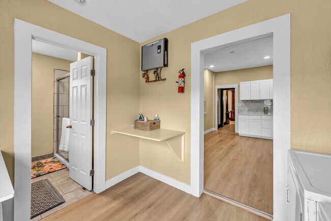 Building Photo - FULLY FURNISHED HISTORIC CHARMER BETWEEN UNR & DOWNTOWN – UTILITIES INCLUDED, MODERN UPGRADES, PR...