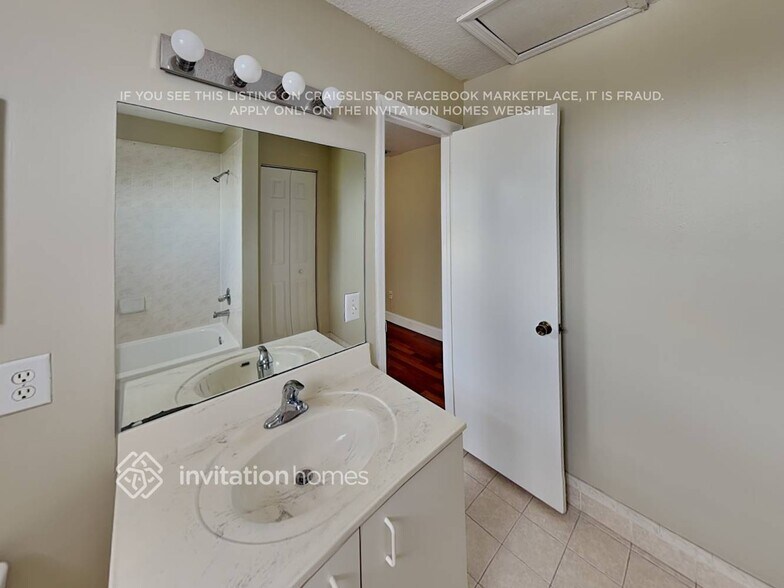 Building Photo - 9229 SW 157th Ct