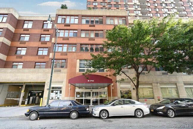 Building Photo - 4-74 48th Avenue Unit 25M