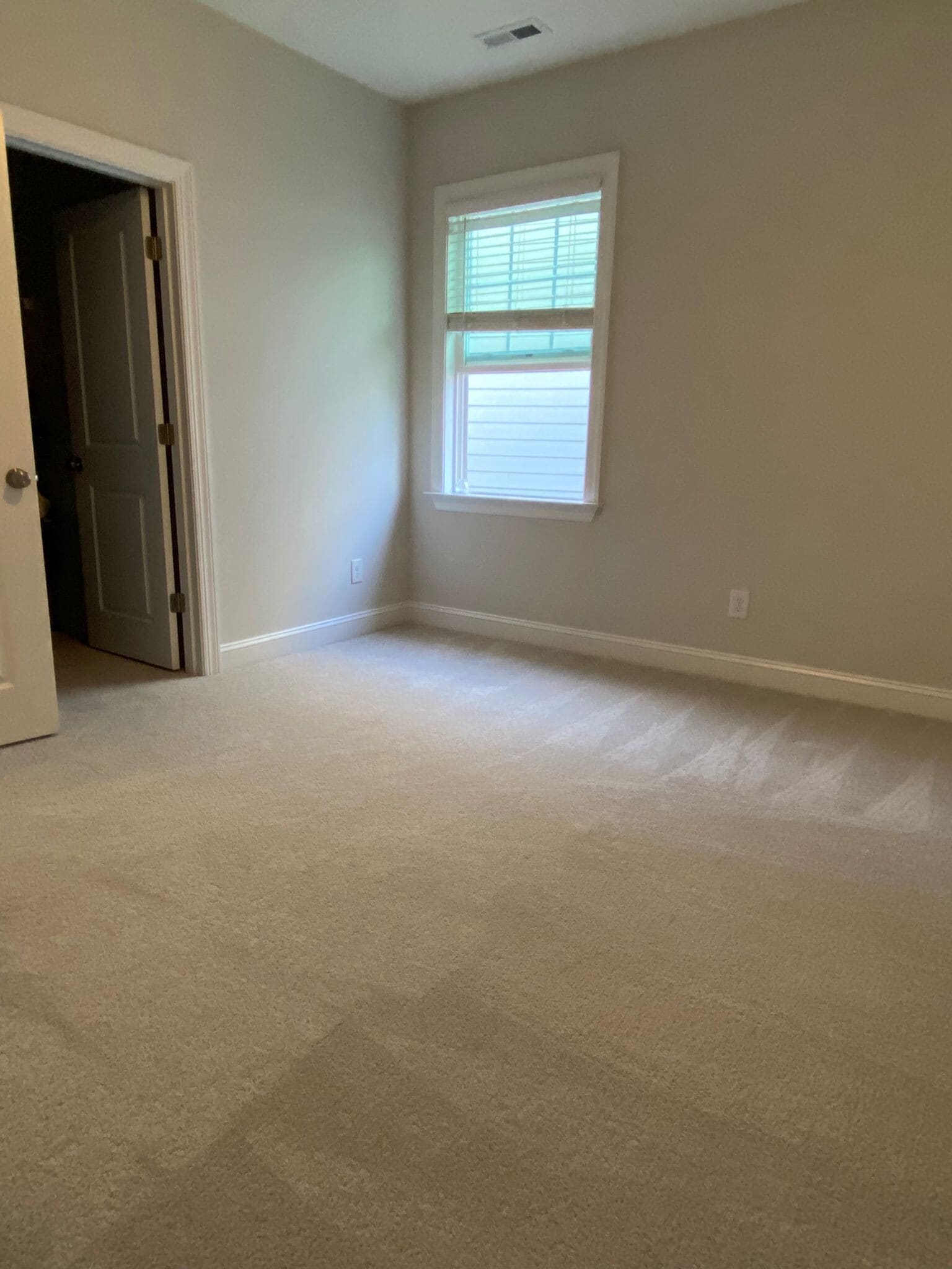 Guest Bedroom - 2nd floor - 2905 Baronial St