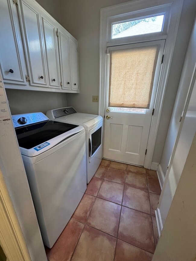 Building Photo - Quiet Cul-de-Sac Living Near Augusta University – Spacious 4 Bedroom Home with Private Courtyard