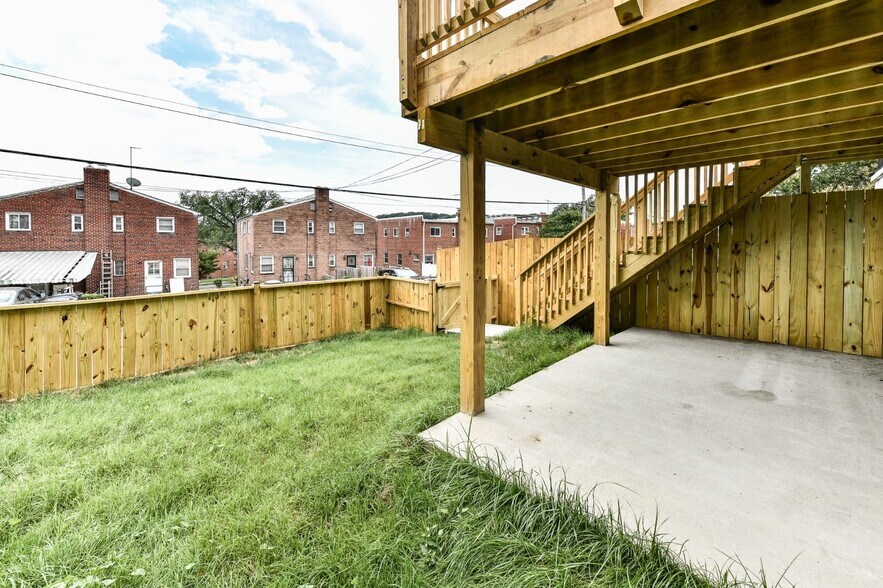 Building Photo - 5352 Chillum Pl NE