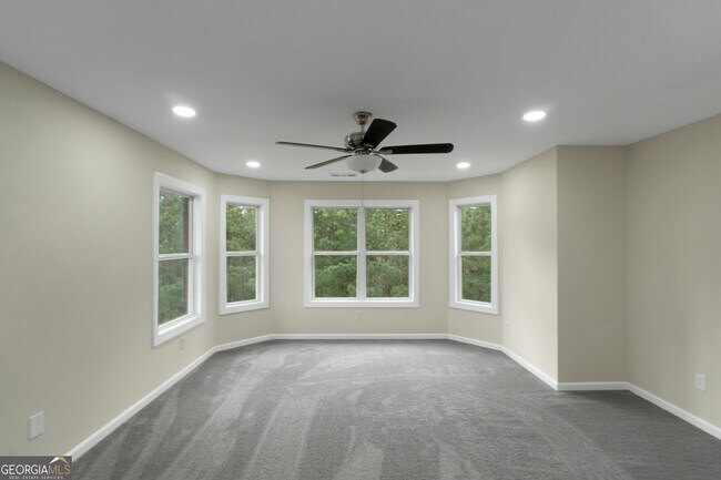 Building Photo - 6048 Golf View Crossing