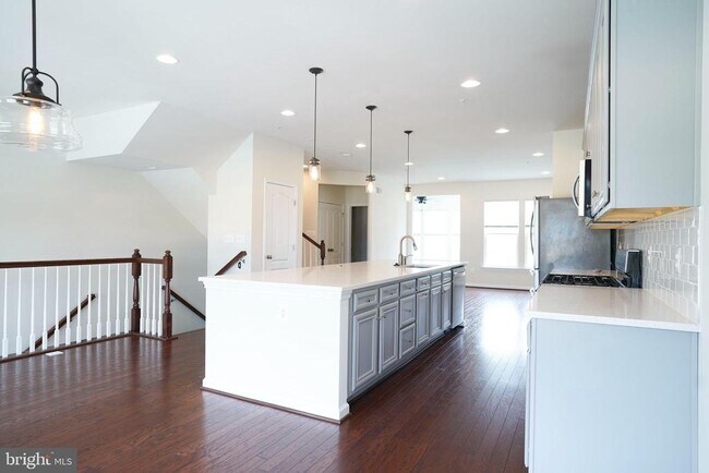 Building Photo - 2038 Twisted Oak Pl