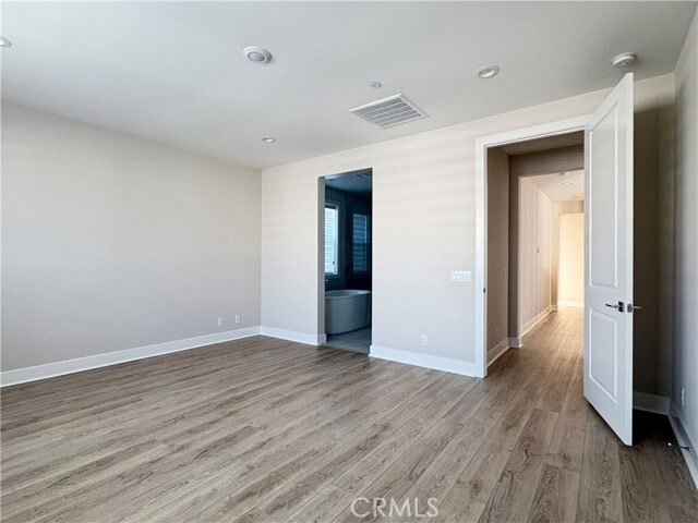 Building Photo - 160 Longden