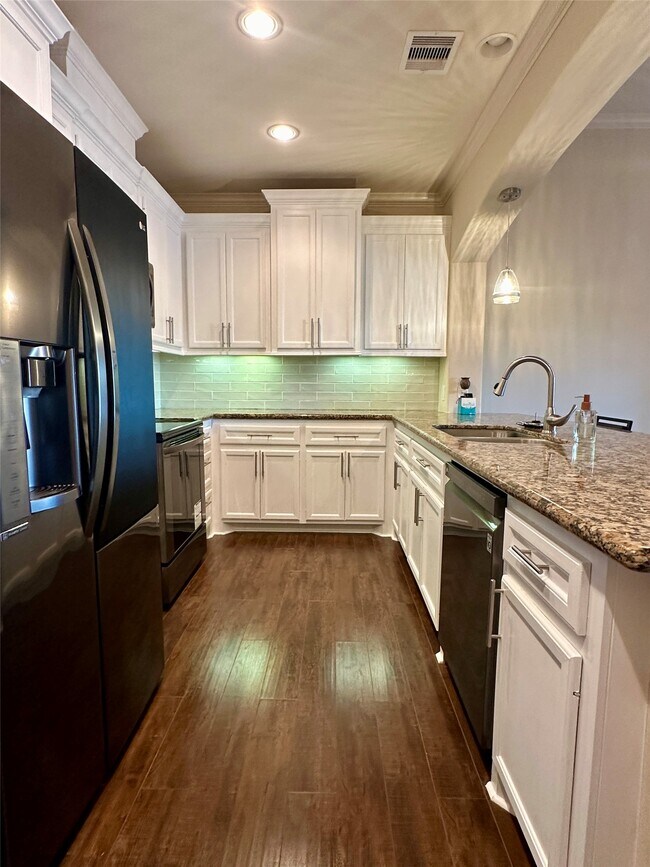 Building Photo - 17570 Hwy 105 W