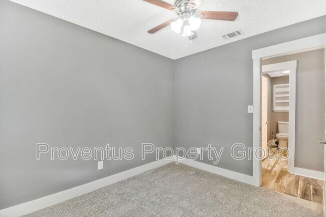 Building Photo - 3214 Palmdale Ave