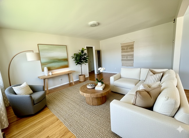 Building Photo - Charming 3 bedroom, 2 bath completely remo...