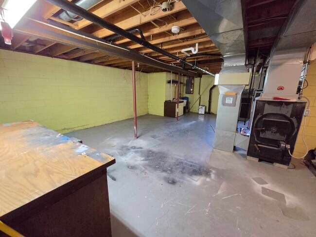 Building Photo - 226451 Kinglet Cir