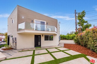 Building Photo - 2139 Kerwood Ave