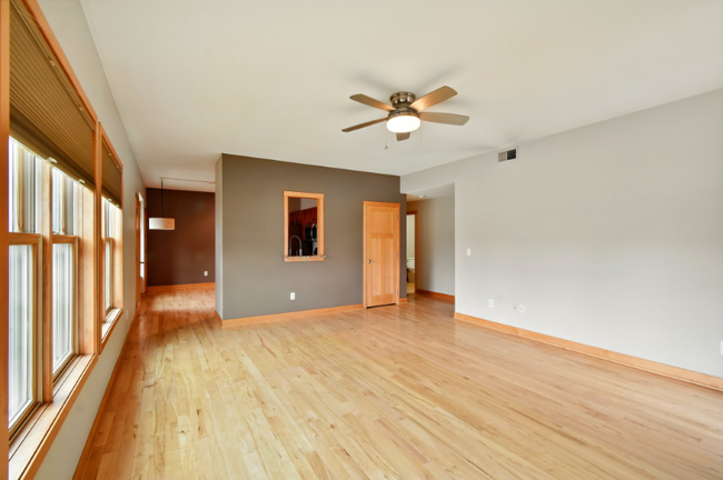 Building Photo - 2905 N Newhall St